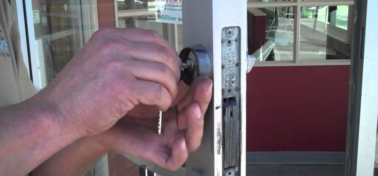 commercial door lock repair Bowmanville